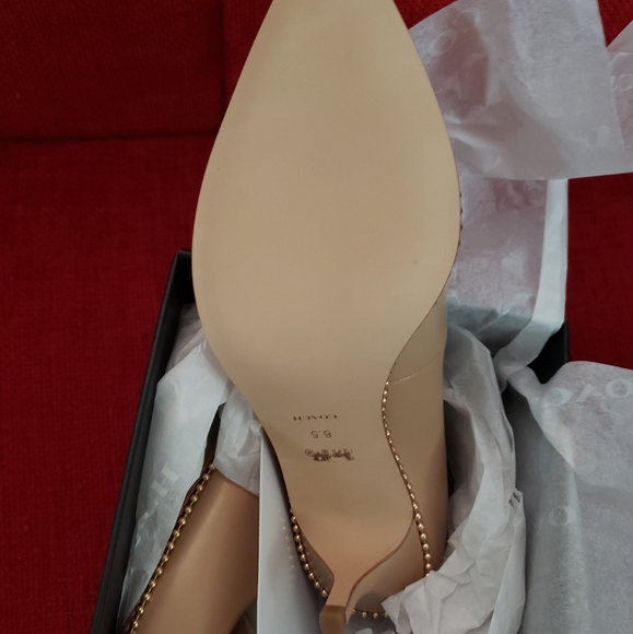 Coach Pump Shoes Women's Size 6.5 Beechwood Jackie Leather 2 1/4" kitten Heels - Picture 7 of 8